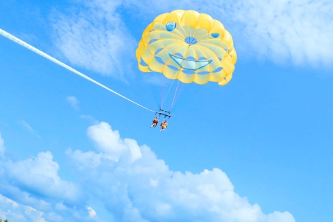 Riviera Maya: parasailing-tourOphalen in Cancún