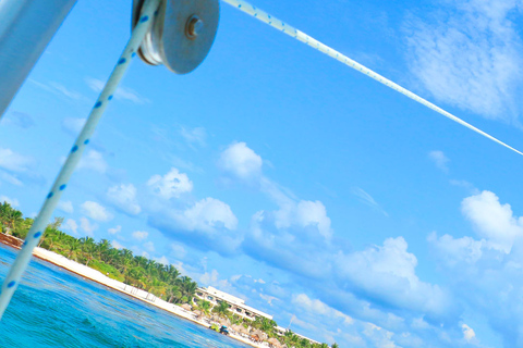 Riviera Maya: wycieczka parasailingowaOdbiór w Cancun