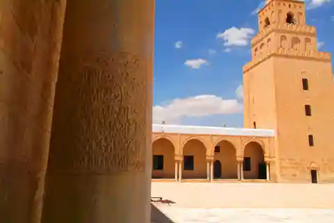 Au départ de Tunis : excursion privée d'une journée à Kairouan et El Jem avec déjeuner.