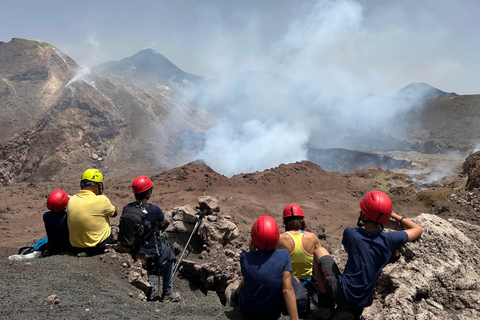 Etna: Krater Centralny (3340 m n.p.m.) z kolejką linową i jeepemEtna: wycieczka do krateru centralnego (3340)