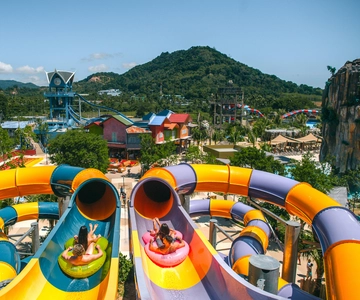 Phuket: biglietto per il parco acquatico Andamanda e trasferimento opzionale