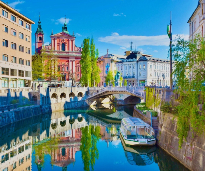 Ljubljana and Bled Lake: Full–Day Bus Tour from Trieste