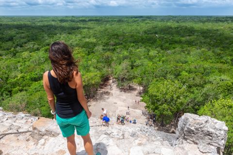 Riviera Maya: Cobán ja Chichén Itzán kiertue Cenotella ja lounaalla