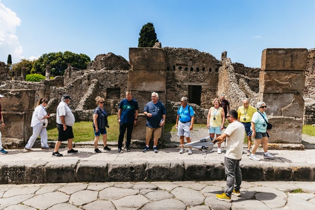 Depuis Rome : Excursion d&#039;une journée à Pompéi et Sorrente avec déjeuner