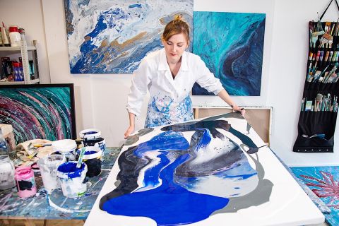Berlin: Create Your Own Art with a Acrylic Painting Workshop