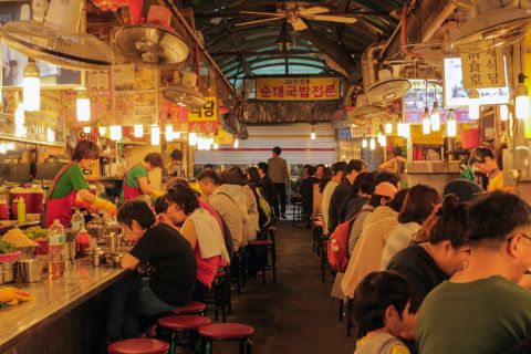 Seúl: Recorrido gastronómico callejero por el mercado de Namdaemun