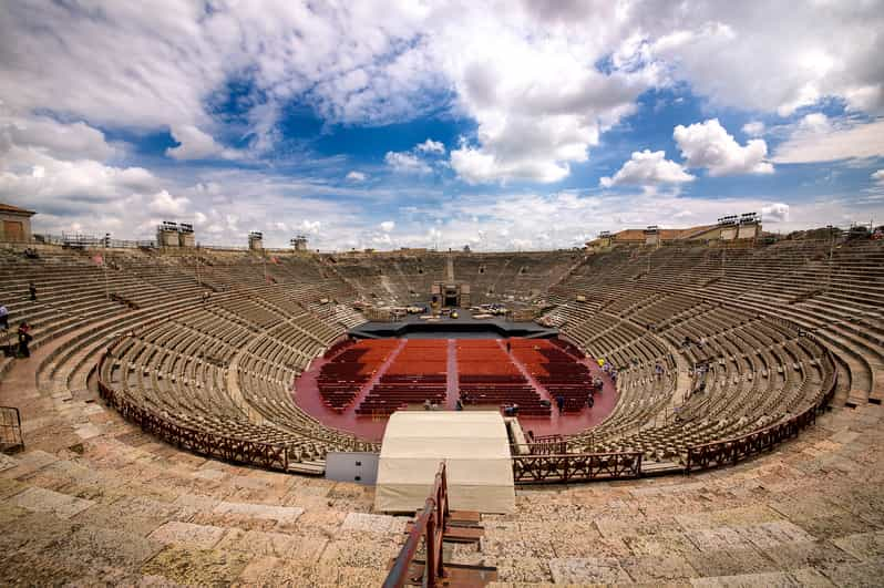 Visita guiada pela Arena de Verona - Reserve em  Brasil