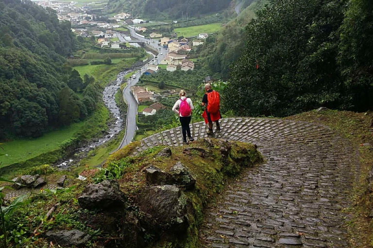 Full-Day Walking Tour to Faial da Terra from Ponta Delgada