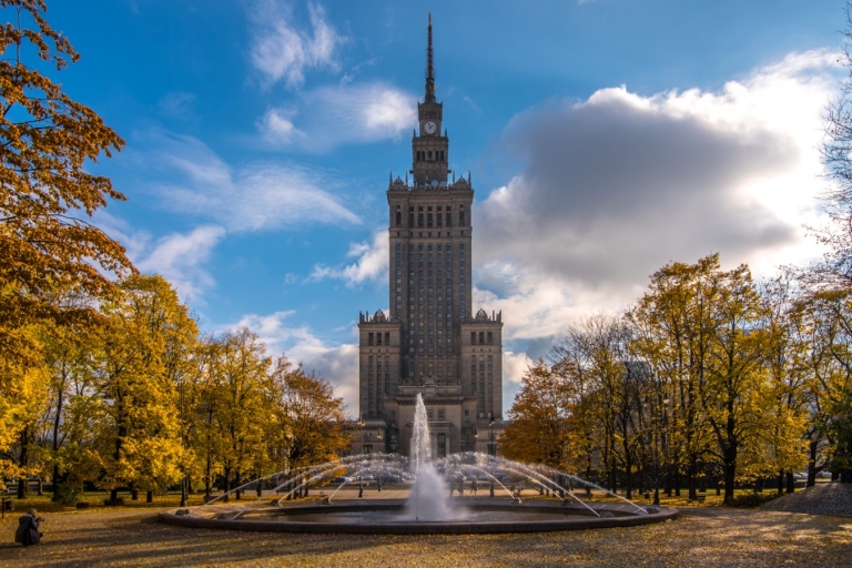 Varsovia: recorrido por la ciudad de historia y modernidad en coche privado