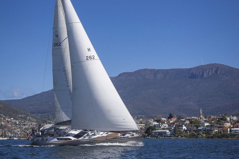 Hobart: luksusowy jacht Sceniczny rejs z przekąskami