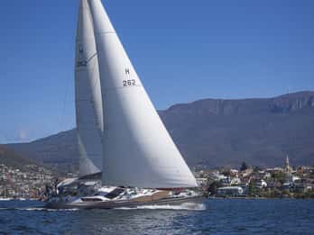 Hobart: tour panoramico in barca a vela di lusso con snack