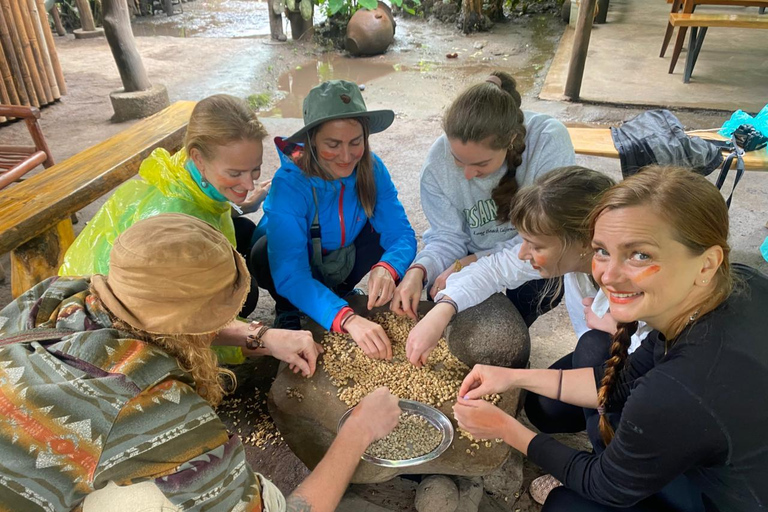 Cusco: 2-Day Coffee & Cacao Farm Stay Experience