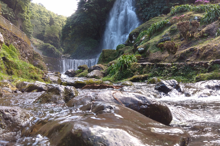 São Miguel: visite de 8 heures de Furnas et Nordeste avec déjeunerSão Miguel: visite de Furnas et Nordeste avec déjeuner et transfert