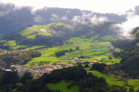 São Miguel: visite de 8 heures de Furnas et Nordeste avec déjeunerSão Miguel: visite de Furnas et Nordeste avec déjeuner et transfert