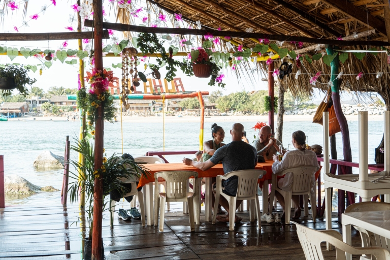 Puerto Escondido: excursión de un día a las lagunas de Chacahua y paseo en barco