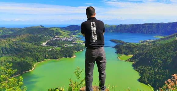 São Miguel West: Sete Cidades and Fogo Tour with Lunch