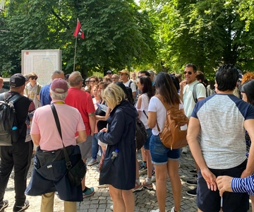 Bruges Guided Walking Tour: Stories, Mysteries and People