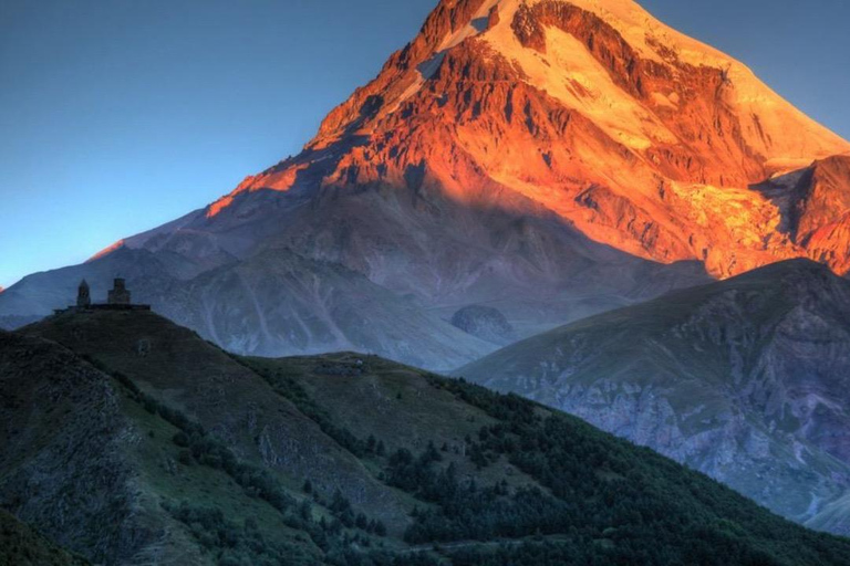 2 Days in Georgia: Retro Tbilisi & Kazbegi & Gudauri