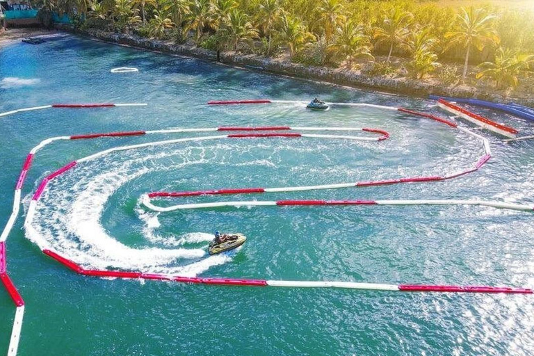 Punta Cana: Jet Ski &amp; Aqua Splash AdventurePunta Cana: avventura in moto d&#039;acqua e acquascivoli