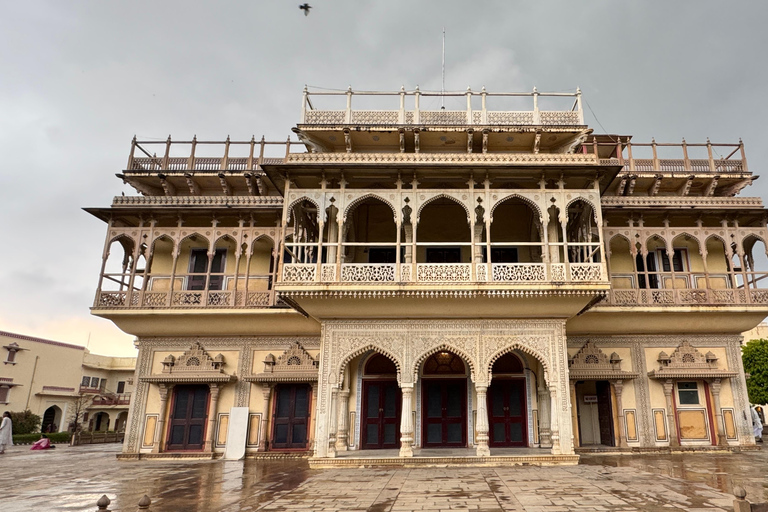 &quot;Jaipur&#039;s Living Heritage: A Walk Through Time&quot;Jaipur By Walk: Flower Market, Temples &amp; Royal Landmarks