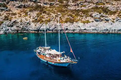 Kefalonia: Full-Day Ithaka Island Cruise with Swim Stops