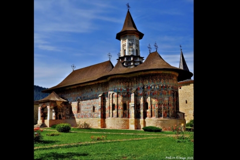 From Bucharest: 7-Day Private Guided Tour of Romania Standard option