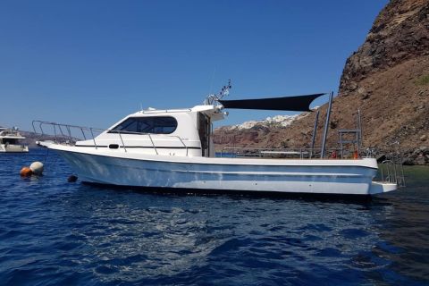 Santorin : croisière privée en bateau à moteur et randonnée volcanique