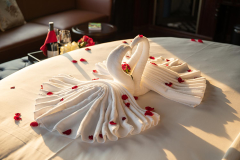 河内：2 日兰哈湾、下龙湾 5 星级邮轮之旅（含三餐、客舱）河内：2 日兰哈湾、下龙湾 5 星级邮轮、餐饮、客舱