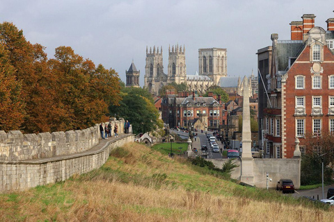 Tour privato guidato a piedi di York