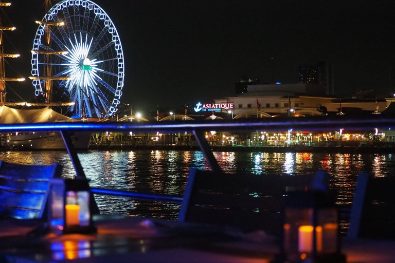 Bangkok : dîner-croisière buffet sur le fleuve Chao Phraya