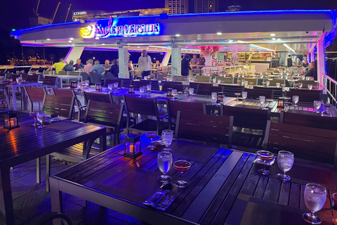 Bangkok : dîner-croisière buffet sur le fleuve Chao Phraya