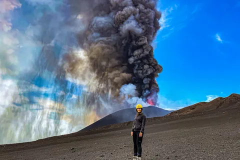Mount Etna: Central Crater Guided Hike for Advanced Hikers