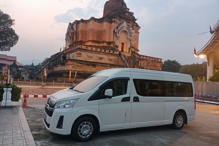 Chiang Mai: servicio de camioneta de 8 horas con conductor profesionalServicio de minivan de 8 horas dentro de Chiang Mai