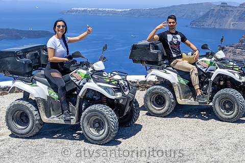 Santorin : excursion en quad en VTT avec déjeuner de fruits de mer2 personnes sur 1 VTT