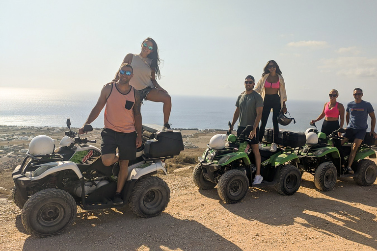 Santorin : excursion en quad en VTT avec déjeuner de fruits de mer2 personnes sur 1 VTT