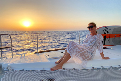 From Rethymno: Evening Catamaran Cruise & Sunset Views Rethymno: Evening Catamaran Cruise & Sunset Views