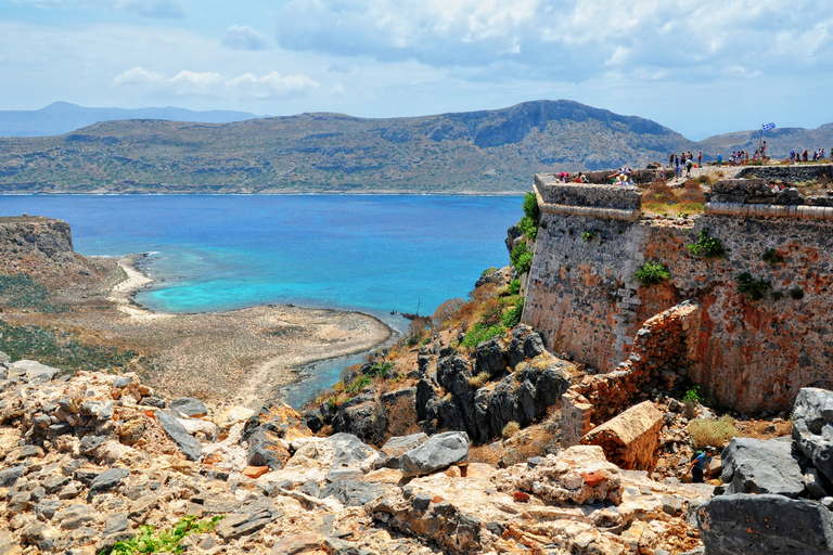 De La Canée: transfert aller-retour en bus vers le port de croisière de Kissamos