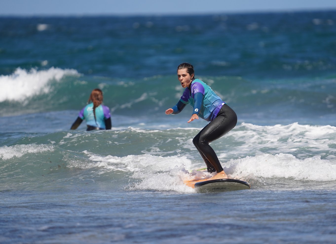 Lanzarote: Famara Beach Surfing lektion for alle niveauer