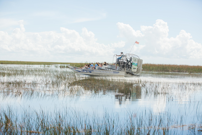 Everglades: Sawgrass Park Airboat Tour with Exhibit Entrance