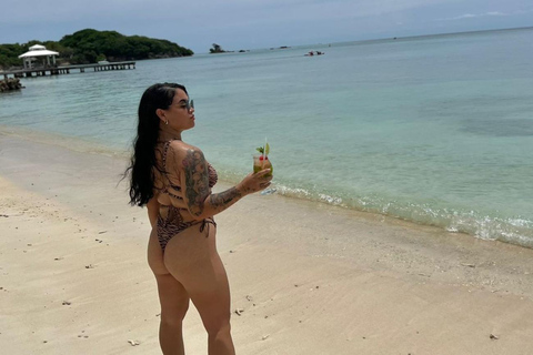 Cartagena: Sol y Papaya Beachclub - Daytour in Isla Grande!