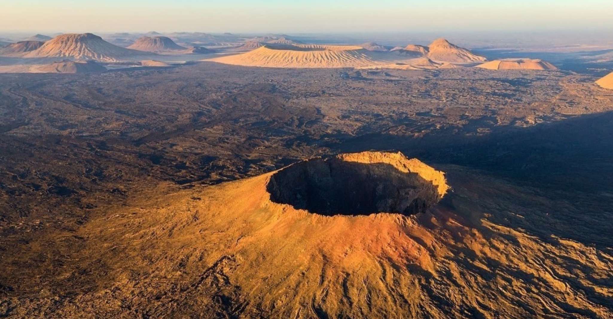 从AlUla,Harrat Khaybar旅游,午餐和转账 - Hizvo