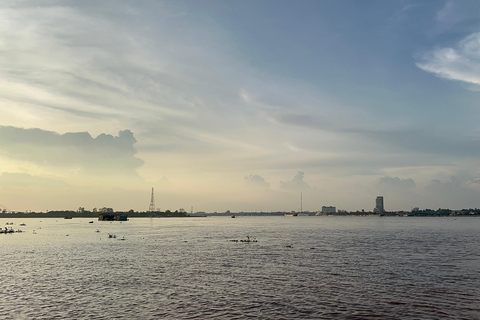 Ben Tre My Tho Delta del Mekong Tour Privado Con Guía LGBTEl almuerzo está excluido