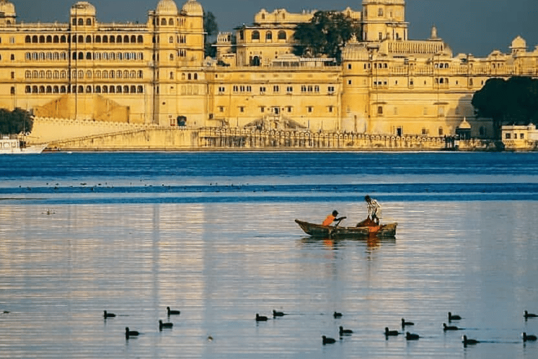 Delhi: 8 Days Golden Triangle with Udaipur or Pushkar Tour Tour with 5-Star Hotel Accommodation