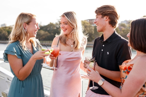 Sydney : croisière dans le port de Sydney avec dîner et champagneBière & Vin avec Assiette Dégustation