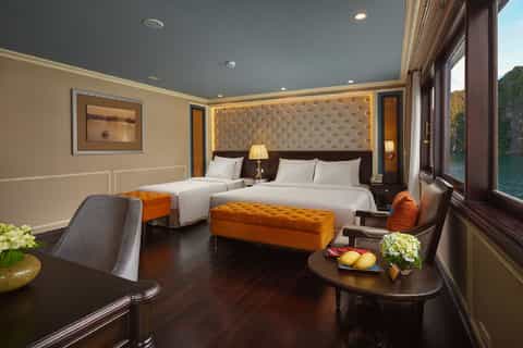 Hanoi: Halong Bay 2-Day Tour with Lodging and Luxury Cruise