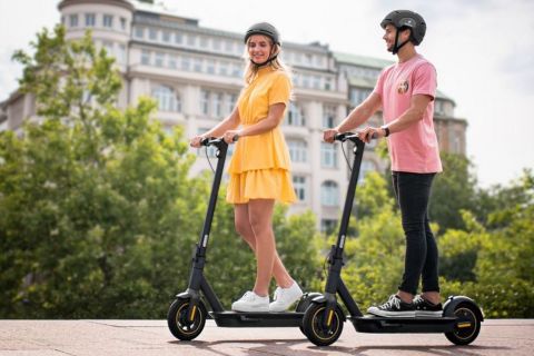 Cracovia: tour in scooter elettrico di 2 ore del quartiere ebraico