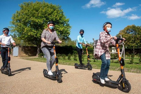 Krakau: 2-stündige E-Scooter-Tour durch das jüdische ViertelKrakau: Jüdisches Viertel E-Scooter Tour