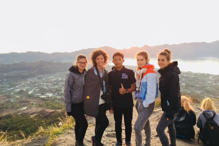 Mt. Batur: viaje de campamento de 2 días, caminata a la cima y aguas termales