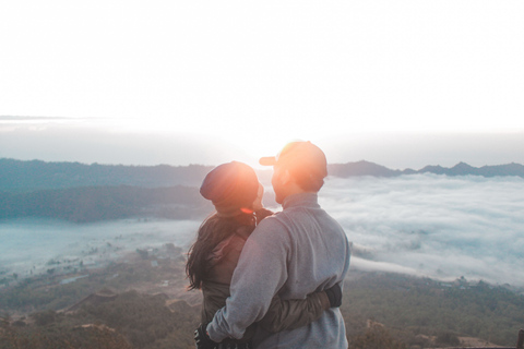 Mt. Batur: campeggio di 2 giorni, escursione in vetta e sorgenti termaliTour con trasferimenti