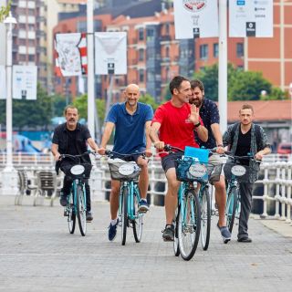 Bilbao: tour guiado de 3 h en bicicleta en grupo reducido